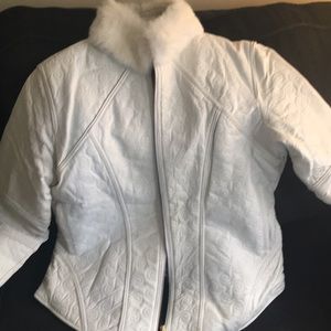 Women’s leather coat, with fur